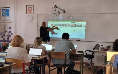 Hungary Expert courses